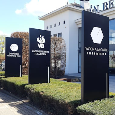 Reclamezuilen lichtreclame apeldoorn Reclamezuilen lichtreclame apeldoorn